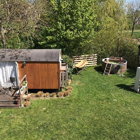 B&B Hetvrijdagsgevoel 斯内克 外观 照片