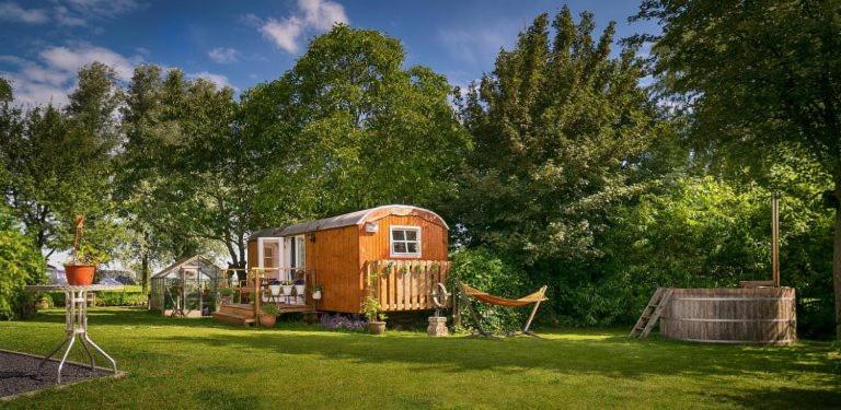B&B Hetvrijdagsgevoel 斯内克 外观 照片